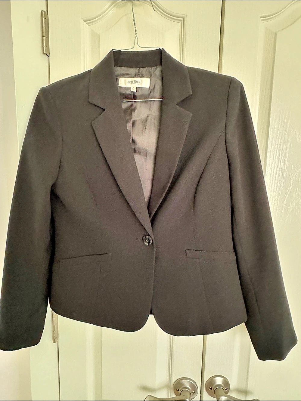 Jones Studio Women's Black Blazer Size 8 Like New